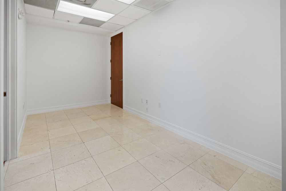 Ponce Tower Office - 510: 1805 Ponce de Leon Blvd, Coral Gables, FL 33134